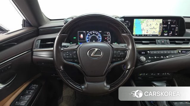 Lexus ES300h 7th generation 2021 Белый из Кореи, фото 5