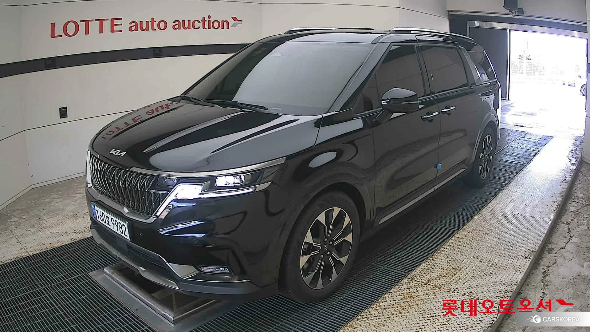 Kia Carnival 2022 Черный из Кореи, фото 5