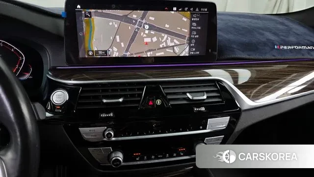 BMW 5 Series (G30) 2021 Белый из Кореи, фото 5