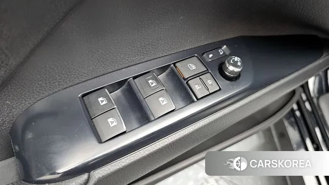 Toyota Camry (XV70) 2018 Черный из Кореи, фото 5