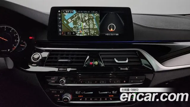 BMW 5 Series (G30) 2018 Серебристо-серый из Кореи, фото 5