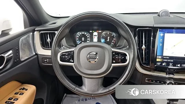 Volvo XC60 second Generation 2019 Белый из Кореи, фото 5