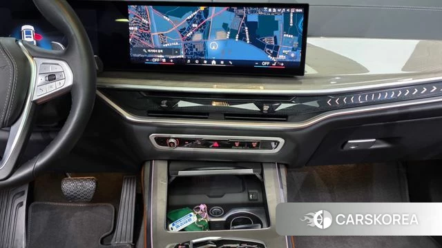 BMW X7 (G07) 2023 Белый из Кореи, фото 5