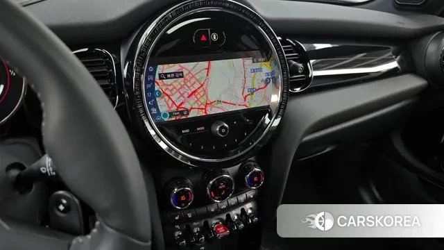 Mini Cooper S 2023 Серебряный из Кореи, фото 5