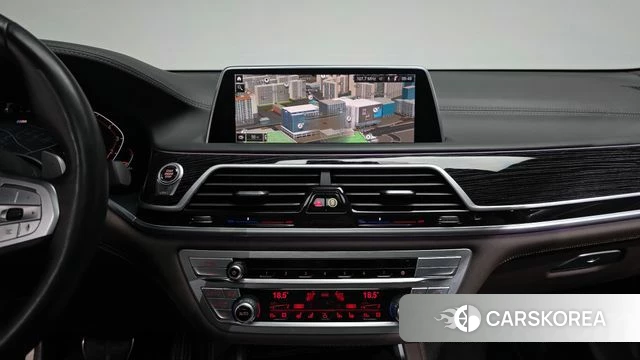 BMW 7 Series (G11) 2022 Серебристо-серый из Кореи, фото 5