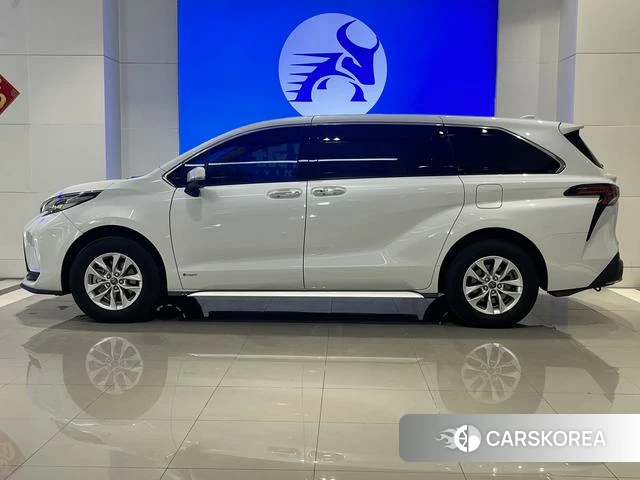 Toyota Grevia 2024 Белый из Китая, фото 5