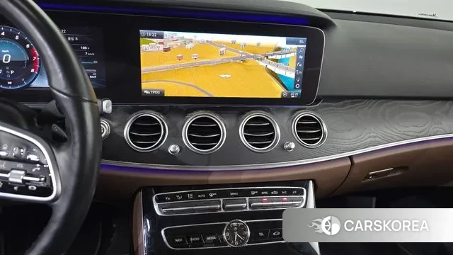 Mercedes-Benz E-Class W213 2018 Черный из Кореи, фото 5