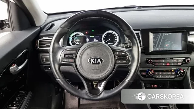 Kia Niro 2019 Белый из Кореи, фото 5