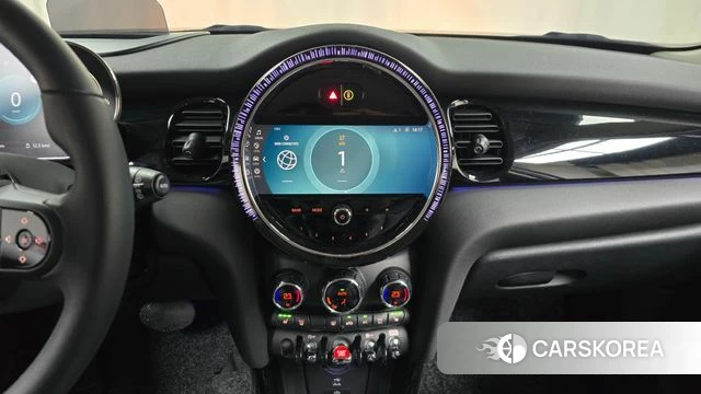 Mini Cooper 2023 Белый из Кореи, фото 5