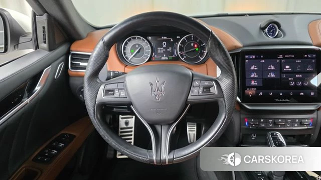 Maserati Ghibli 2021 Белый из Кореи, фото 5