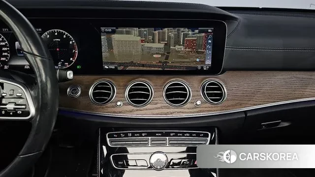 Mercedes-Benz E-Class W213 2018 Серебристо-серый из Кореи, фото 5