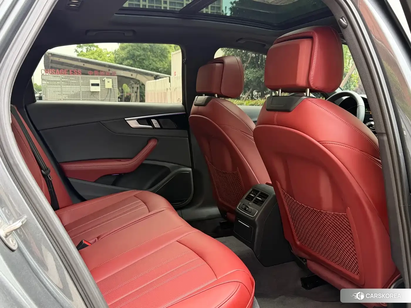 Audi A4L 2025 Silver/gray из Китая, фото 5