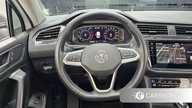 Volkswagen Tiguan Allspace 2022 Белый из Кореи, фото 5