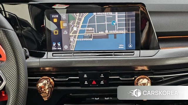 Volkswagen Golf 8th Generation 2023 Белый из Кореи, фото 5