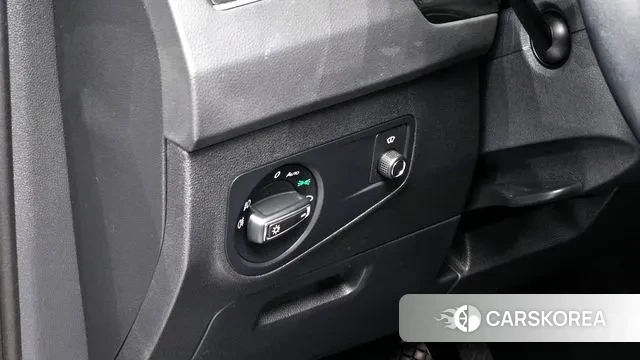 Volkswagen Tiguan second Generation 2019 Серебряный из Кореи, фото 5