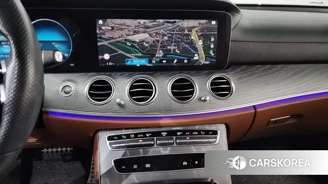 Mercedes-Benz E-Class W213 2021 Белый из Кореи, фото 5