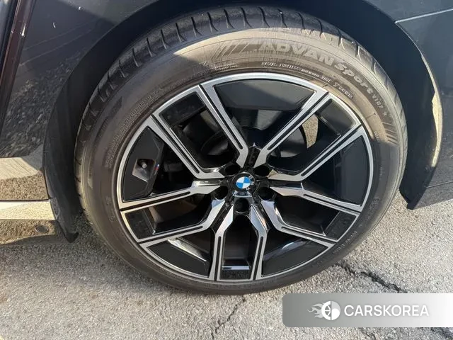 BMW 7 Series (G70) 2024 Черный из Кореи, фото 5