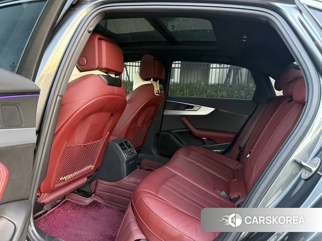 Audi A4L 2021 Темно-серый из Китая, фото 5