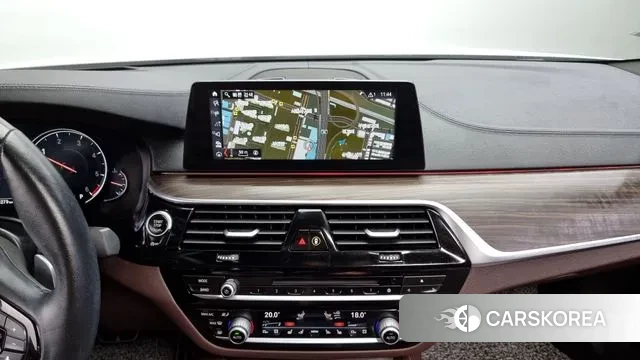 BMW 5 Series (G30) 2018 Белый из Кореи, фото 5