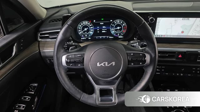 Kia K5 3rd generation 2023 Черный из Кореи, фото 5
