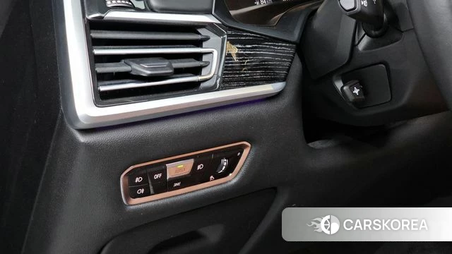 BMW X7 (G07) 2021 Черный из Кореи, фото 5