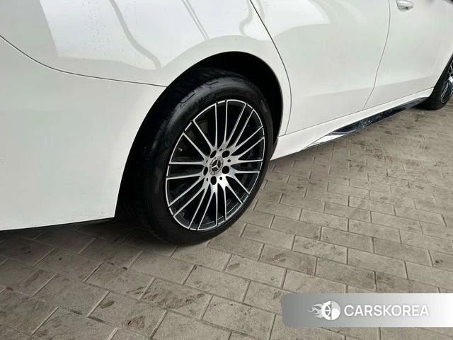 Mercedes-Benz Class C 2025 Белый из Китая, фото 5