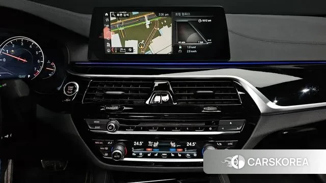 BMW 5 Series (G30) 2018 Цвет галактики из Кореи, фото 5