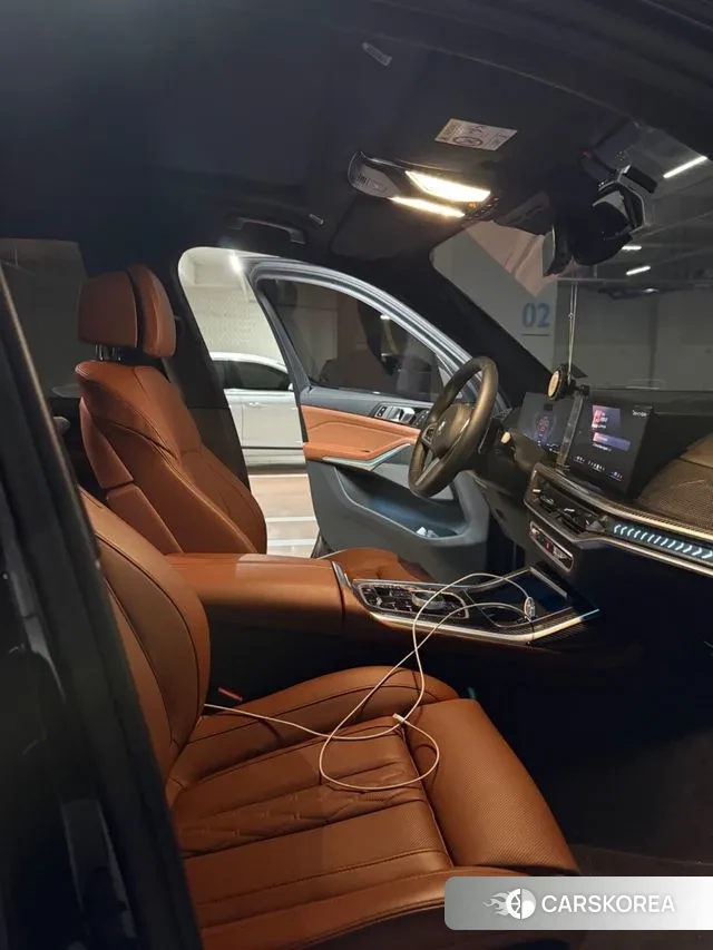 BMW X7 (G07) 2025 Черный из Кореи, фото 5