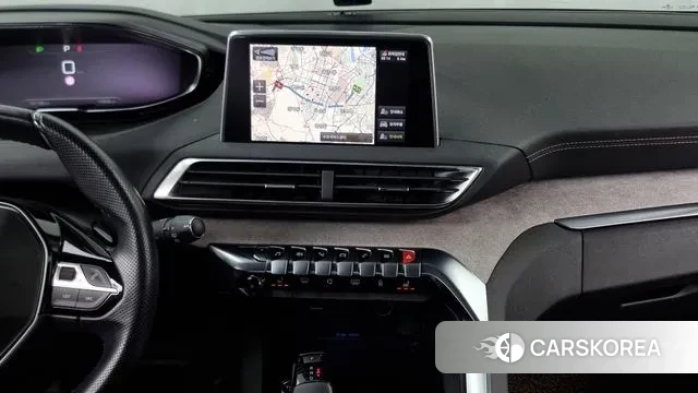 Peugeot 5008 second generation 2018 Белый из Кореи, фото 5
