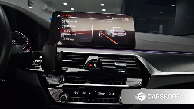 BMW 5 Series (G30) 2023 Белый из Кореи, фото 5