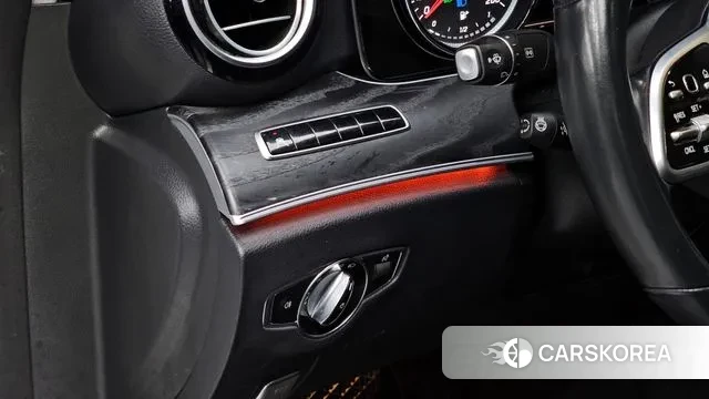 Mercedes-Benz E-Class W213 2019 Белый из Кореи, фото 5