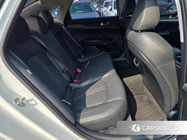 Kia K5 3rd generation 2022 Белый из Кореи, фото 5
