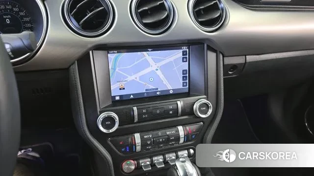 Ford Mustang 2023 Белый из Кореи, фото 5