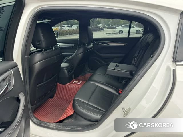 Cadillac CT5 2022 Белый из Китая, фото 5