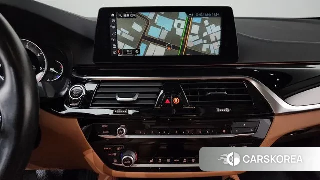 BMW 5 Series (G30) 2018 Черный из Кореи, фото 5