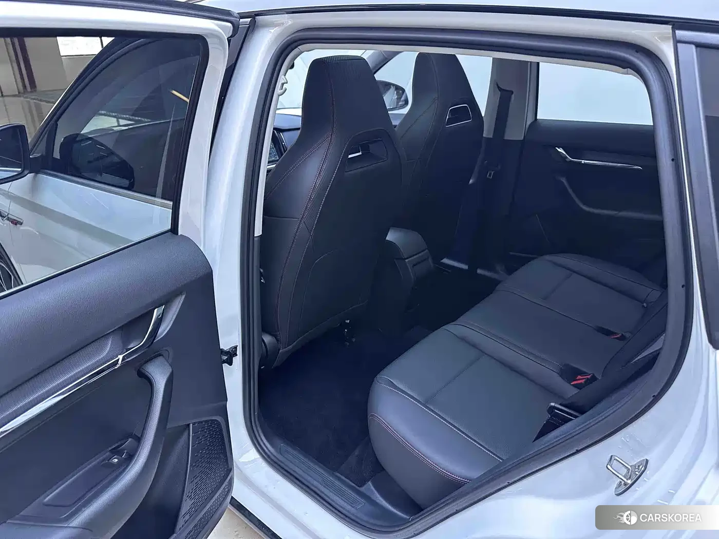 Skoda Kamiq 2023 Белый из Китая, фото 5