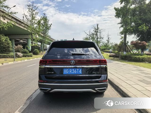 Volkswagen Tourang 2024 Черный из Китая, фото 5