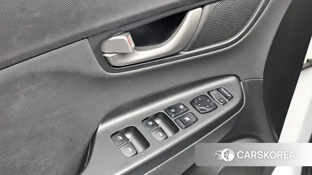 Hyundai Kona 2018 Белый из Кореи, фото 5