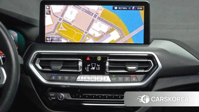 BMW X4 (G02) 2023 Светло-серебряный цвет из Кореи, фото 5