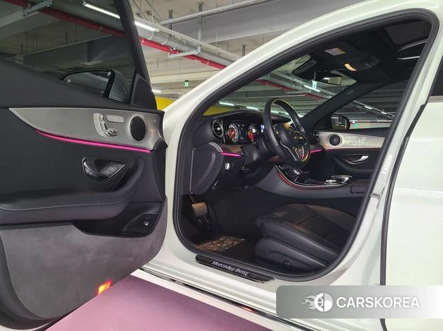Mercedes-Benz E-Class W213 2018 Белый из Кореи, фото 5
