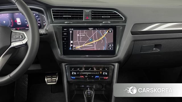Volkswagen Tiguan second Generation 2021 Белый из Кореи, фото 5