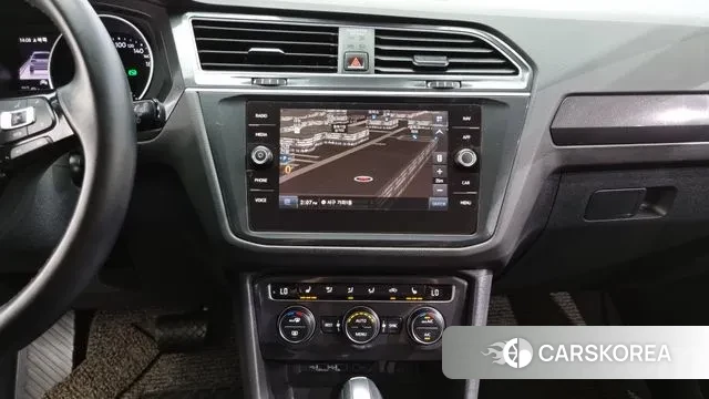 Volkswagen Tiguan second Generation 2020 Белый из Кореи, фото 5