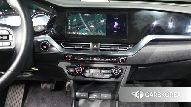 Kia Niro Plus 2022 Белый из Кореи, фото 5