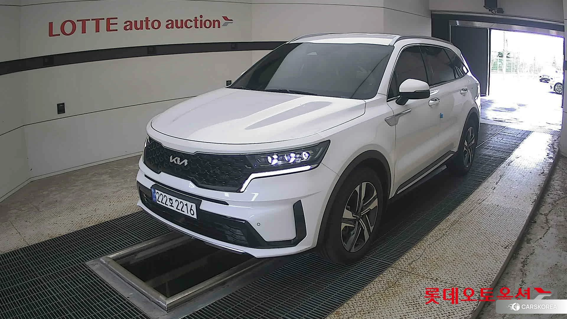 Kia Sorento Hybrid 2023 Snow White Pearl из Кореи, фото 5