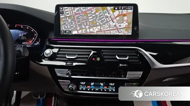 BMW 5 Series (G30) 2023 Черный из Кореи, фото 5