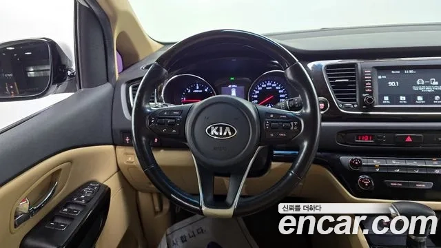 Kia The New Carnival 2018 Белый из Кореи, фото 5