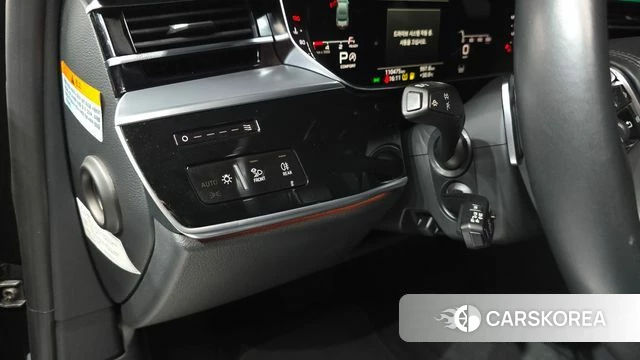 Audi A8 (D5) 2021 Черный из Кореи, фото 5