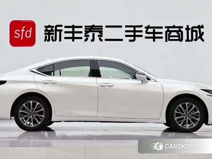 Lexus ES 2025 Белый из Китая, фото 5