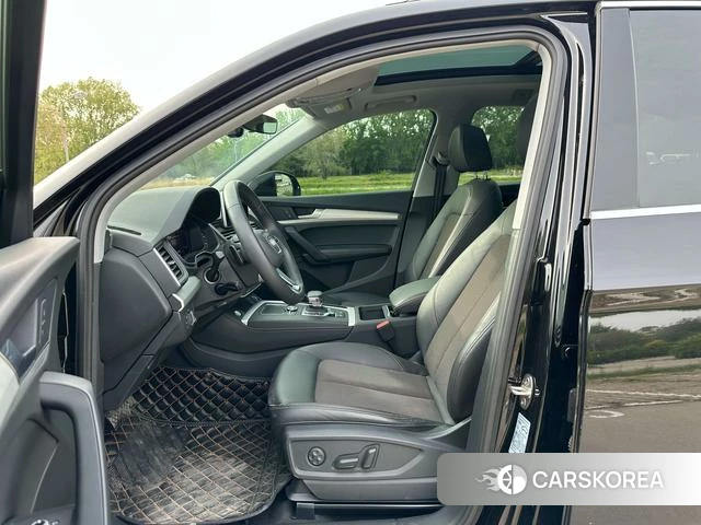 Audi Q5L 2019 Черный из Китая, фото 5