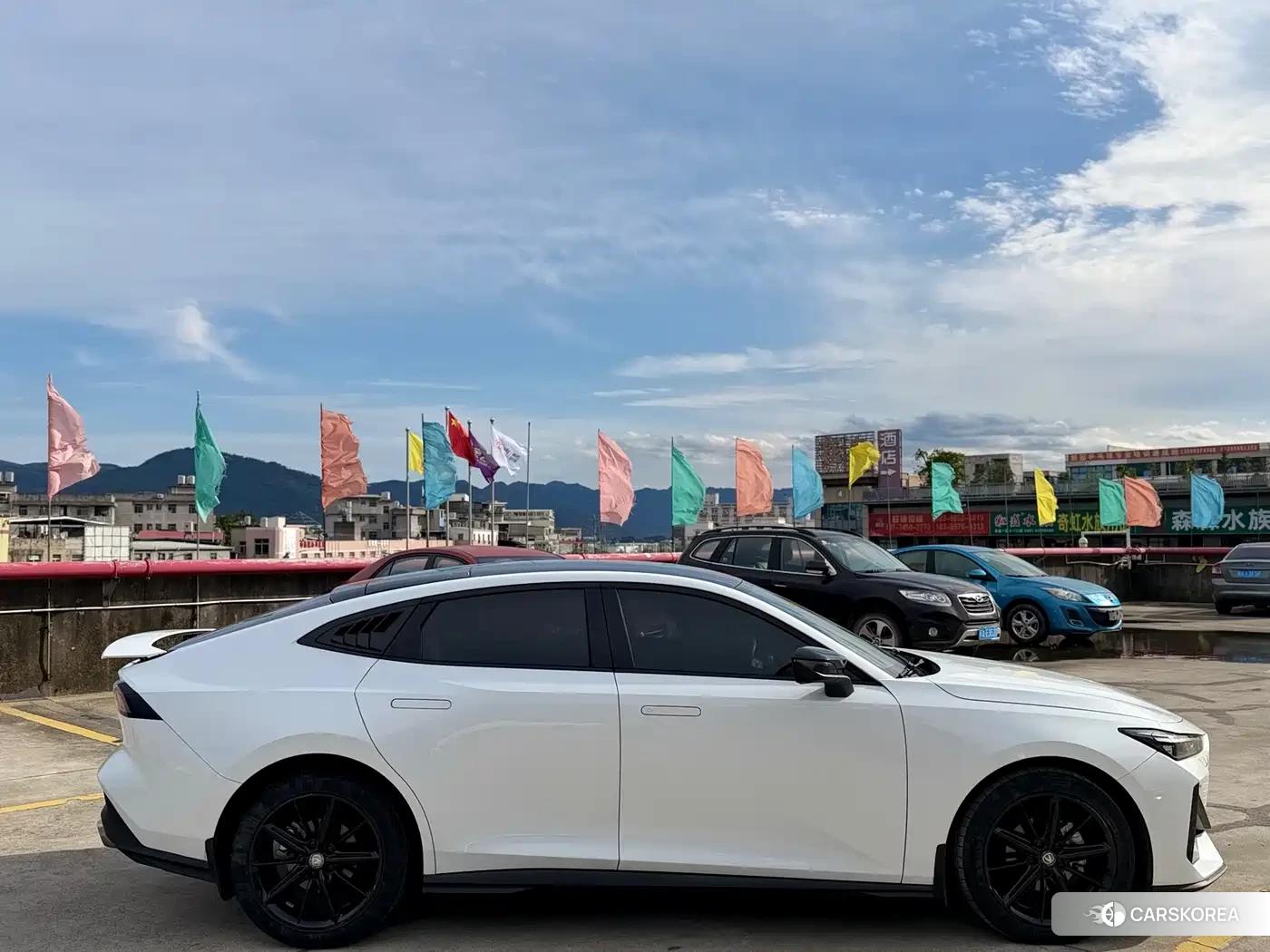 Chang'an Changan UNI-V 2022 Белый из Китая, фото 5